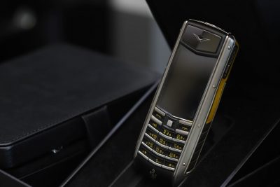 Điện Thoại Vertu Ascent Ti Ferrari Da Vàng