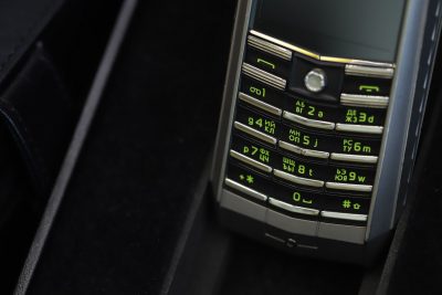 Điện thoại Vertu Ascent X Titanium Carbon Fibre Black And Green