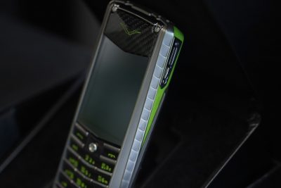 Điện thoại Vertu Ascent X Titanium Carbon Fibre Black And Green
