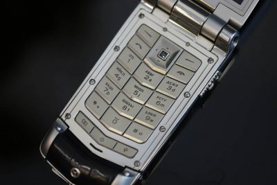 Điện Thoại Vertu Constellation Ayxta Da Cá Sấu Đen