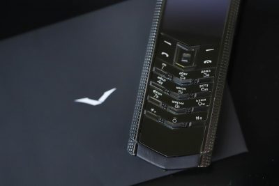 Điện thoại Vertu Signature S Clous De Paris Black