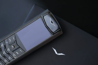 Điện thoại Vertu Signature S Clous De Paris Black