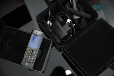 Điện thoại Vertu Signature S Dragon Black