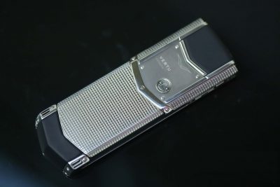 Điện thoại Vertu Signature S Clous De Paris Like New