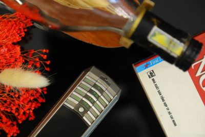 Vertu Ascent X Titanium Carbon Fibre Black And Green Leather