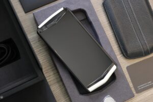 Vertu Aster P Moon White (4)
