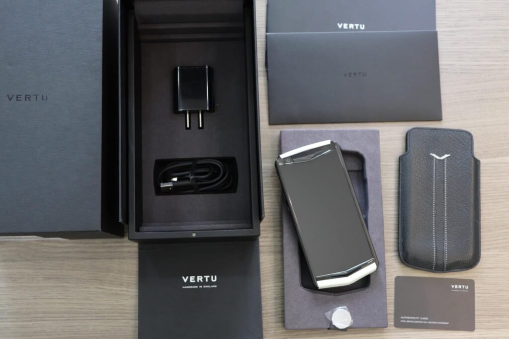 Vertu Aster P Moon White (6)