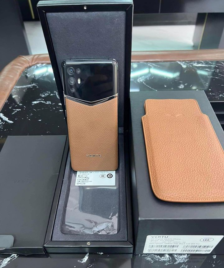 Ivertu Calf Leather Ochre Brown (1)