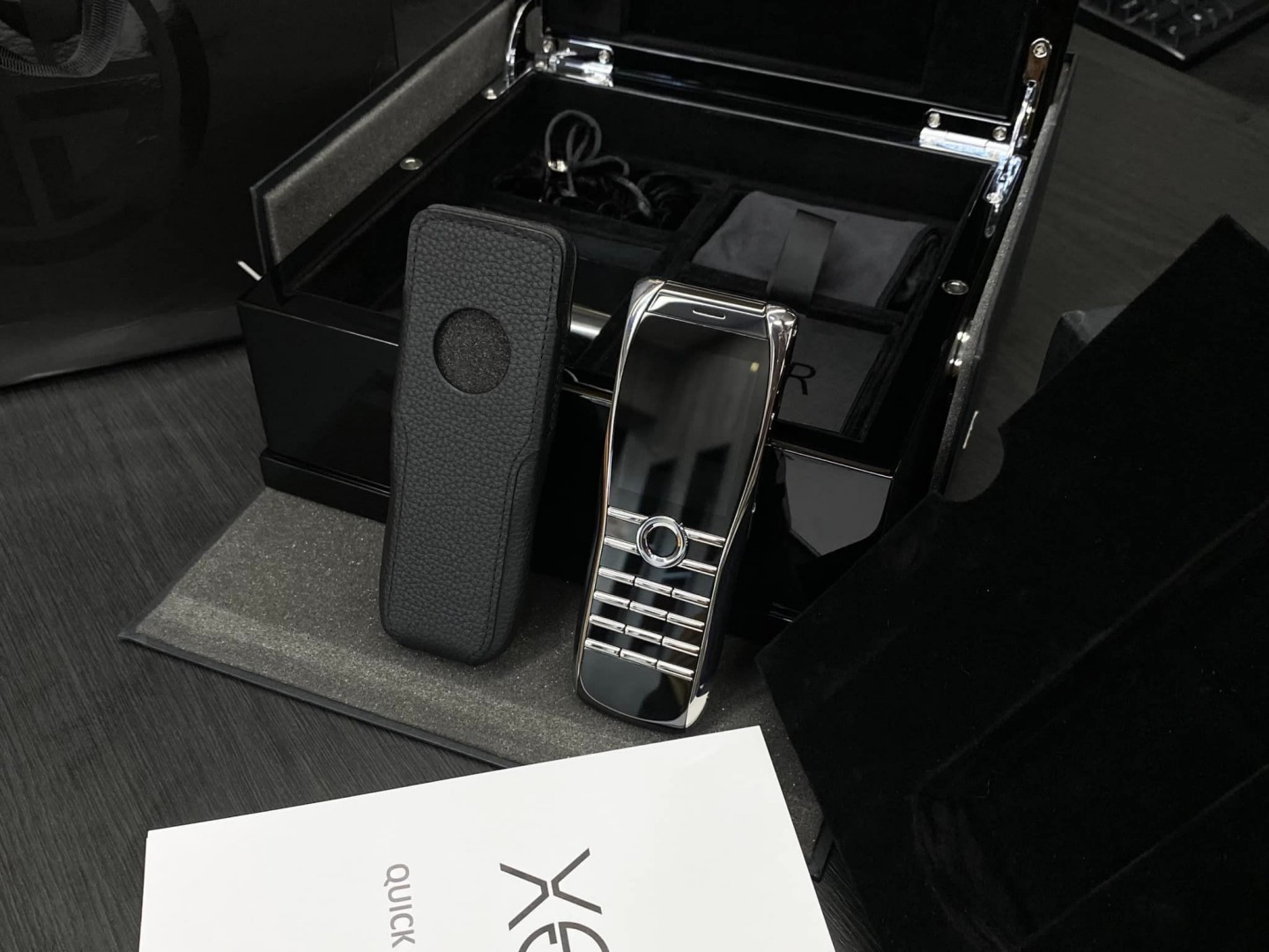 Điện thoại XOR X2 Titanium cũ qua sử dụng likenew - Vertu Việt Nam