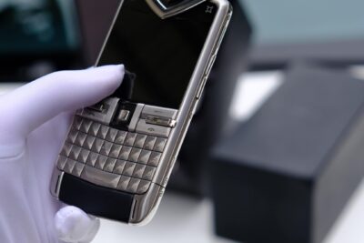 Điện Thoại Vertu Quest Likenew