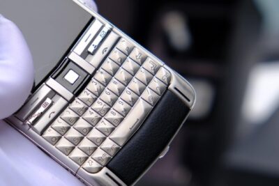 Điện Thoại Vertu Quest Likenew