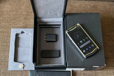 Điện Thoại Vertu Aster P Silver da bê đen