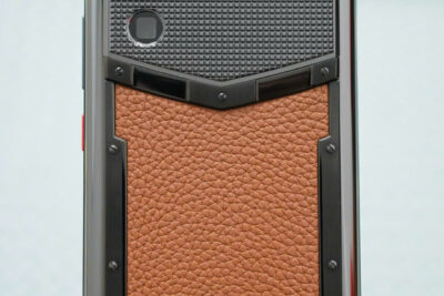 Điện thoại METAVERTU 1 Basic Calf da bê nâu chính hãng 99