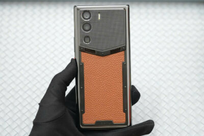 Điện thoại METAVERTU 1 Basic Calf da bê nâu chính hãng 99