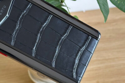 Điện thoại METAVERTU 2 Generation da cá sấu đen 99% chính hãng