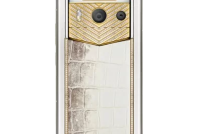 Điện thoại METAVERTU 2 Customized Himalaya Alligator Leather White