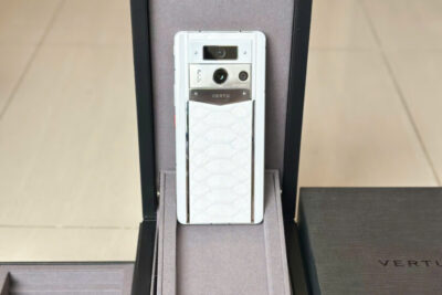 METAVERTU 2 MAX Serpent Edition gốm trắng da rắn 99%