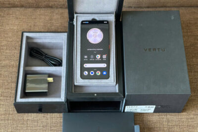 Metavertu 2 Viền gold hoa văn- da cá sấu bạch tạng