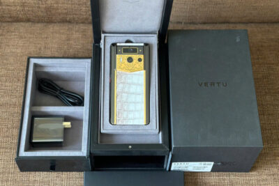 Metavertu 2 Viền gold hoa văn- da cá sấu bạch tạng