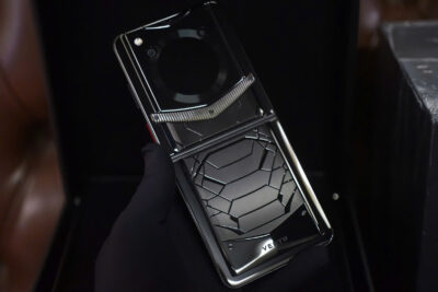 Vertu Iron Flip giá bao nhiêu? Khi giá trị không chỉ nằm ở con số