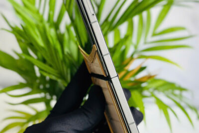 Vertu Iron Flip Diamonds Gold Himalaya 99%